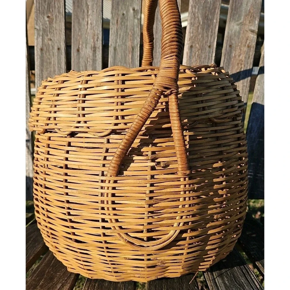 Vintage Wicker Basket Large Hand Woven With A Beautiful Scallped Edge Lid